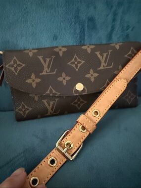 Louis Vuitton Monogram Floral Pattern Continental Wallet in Brown